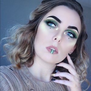 Meet your Posher, Jasmine